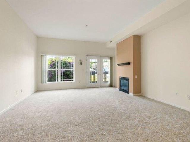 condo with 1 bedroom, Holden MA ES105441200