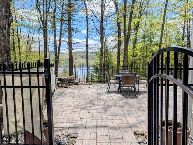 condo with 1 bedroom, Holderness NH ES105574054