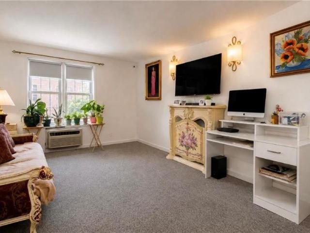 condo with 1 bedroom, Howard Beach NY DLS104848329