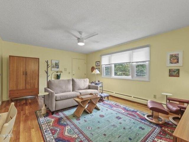 condo with 1 bedroom, Lenox MA ES105419326
