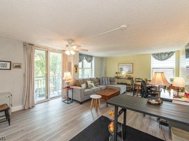 condo with 1 bedroom, Little Falls NJ ES105277164