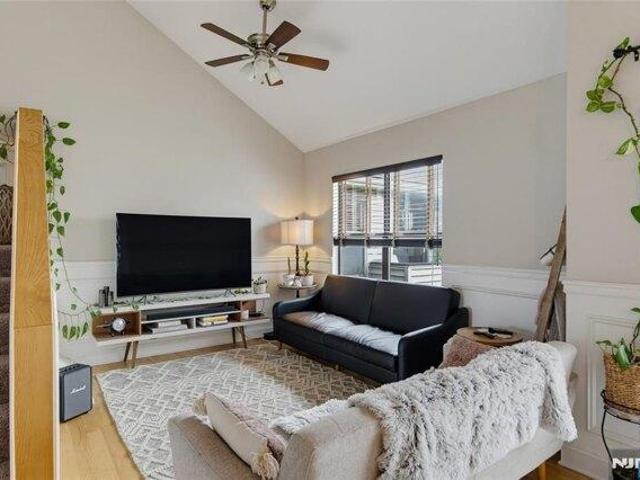 condo with 1 bedroom, Little Ferry NJ ES105291666