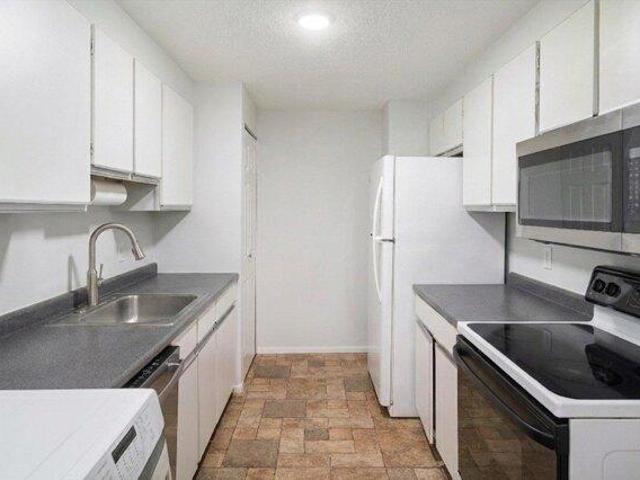 condo with 1 bedroom, Lynn MA ES105404378