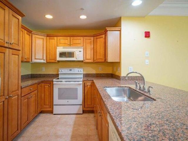 condo with 1 bedroom, m NH ES104760998