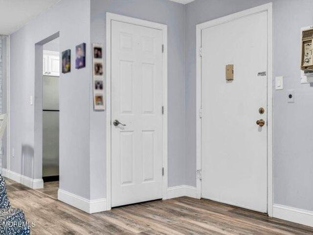 condo with 1 bedroom, Manalapan NJ ES104482259