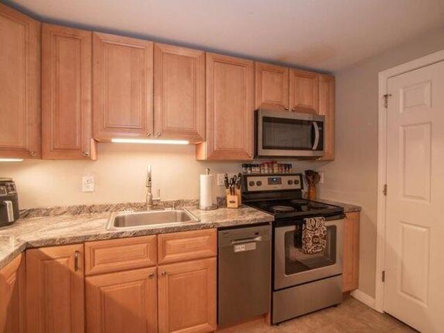 condo with 1 bedroom, Manchester NH ES105400757