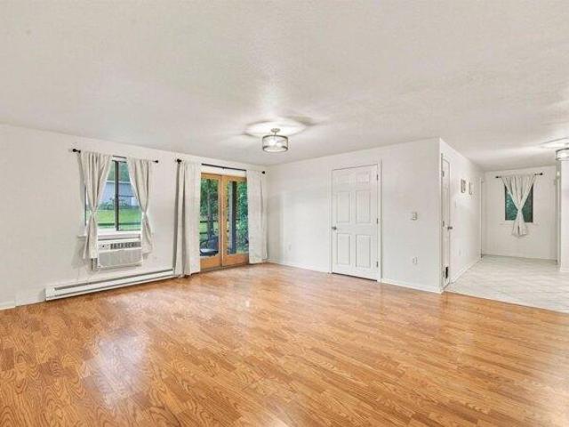 condo with 1 bedroom, Manchester NH ES105439195