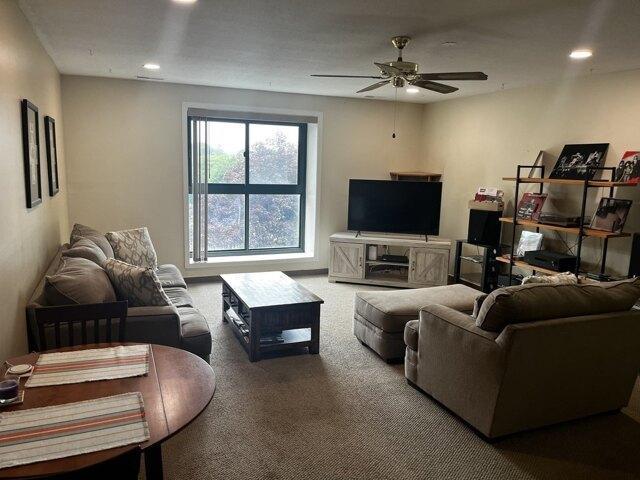 condo with 1 bedroom, Mansfield MA ES105633629