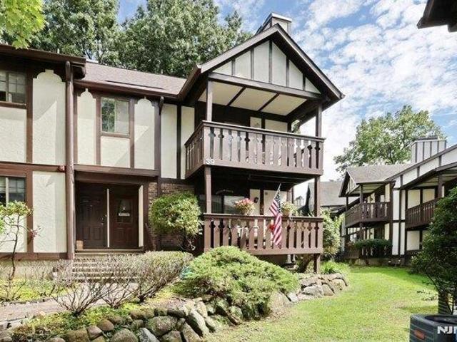 condo with 1 bedroom, Mahwah NJ ES105678614
