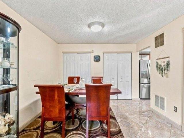 condo with 1 bedroom, Mahwah NJ ES105255385