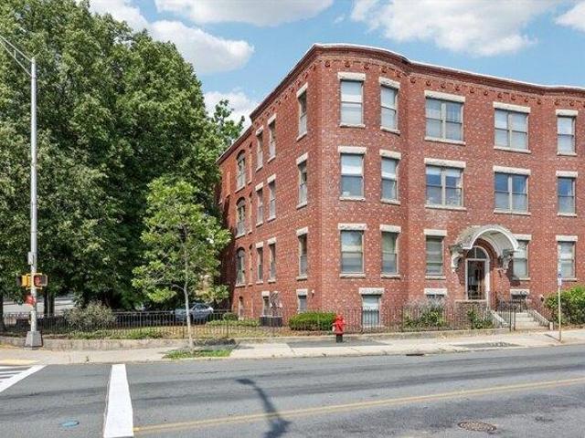 condo with 1 bedroom, Malden MA ES104514776