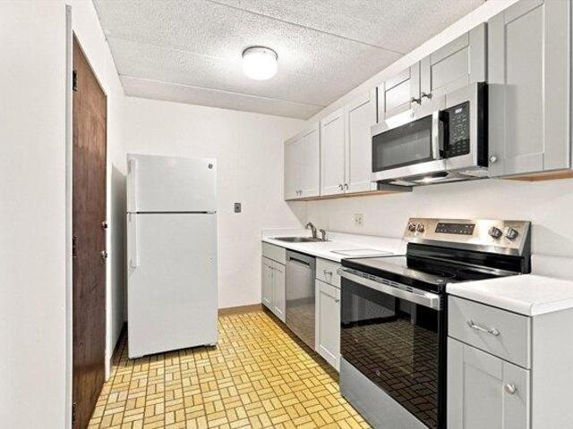 condo with 1 bedroom, Medford MA ES105367421