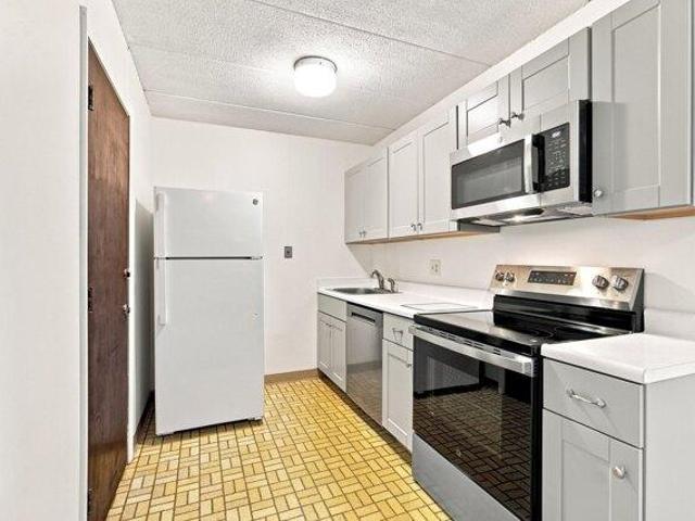condo with 1 bedroom, Medford MA ES105558169