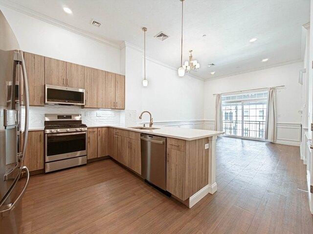 condo with 1 bedroom, Medford MA ES105562595