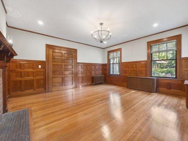 condo with 1 bedroom, Melrose MA ES105632469