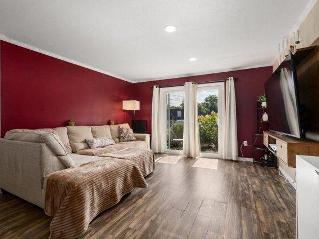 condo with 1 bedroom, Milford MA ES105426284