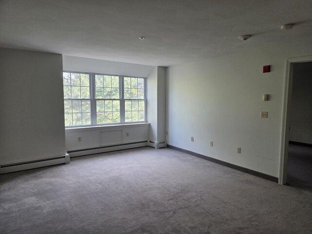 condo with 1 bedroom, Milford NH ES105384829