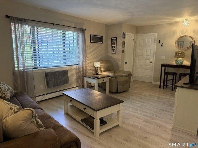 condo with 1 bedroom, Milford CT ES105417268