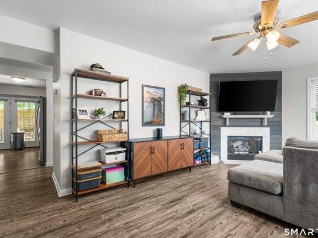 condo with 1 bedroom, Milford CT ES105440500