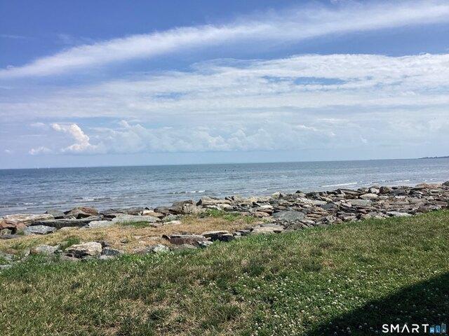 condo with 1 bedroom, Milford CT ES105442809