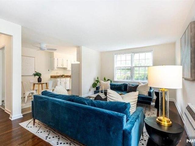 condo with 1 bedroom, Montclair NJ ES105439431