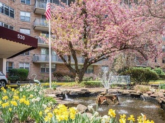 condo with 1 bedroom, Montclair NJ ES105559688