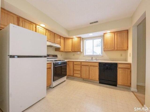 condo with 1 bedroom, Monroe CT ES105440671
