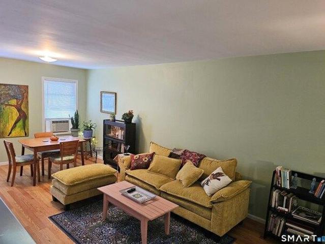 condo with 1 bedroom, Monroe CT ES105559496