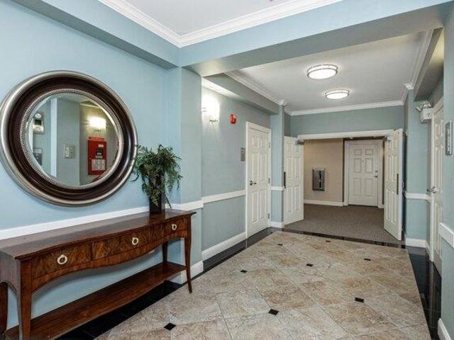 condo with 1 bedroom, Newton MA ES105438527