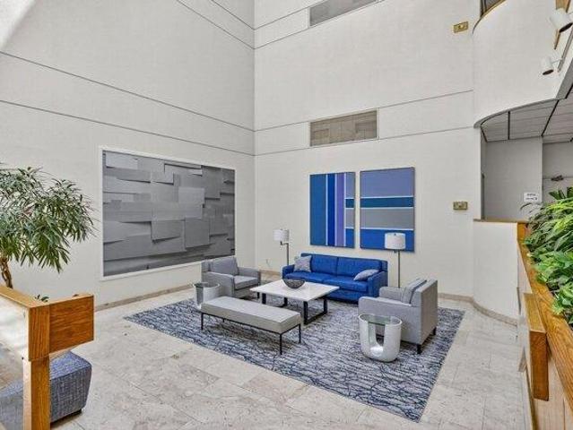 condo with 1 bedroom, Newton MA ES105442275