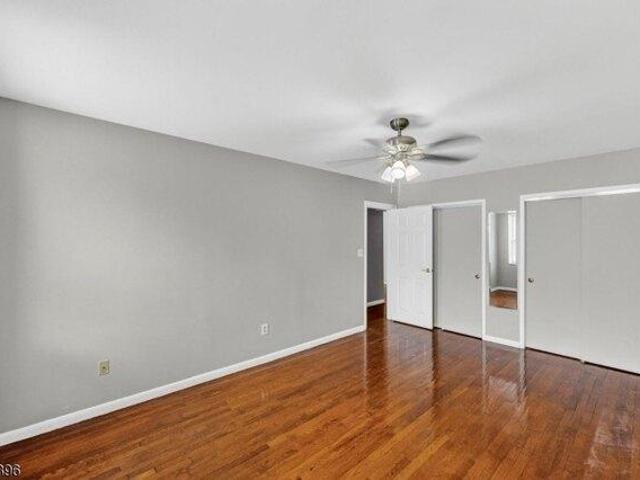 condo with 1 bedroom, Newark NJ ES105475020