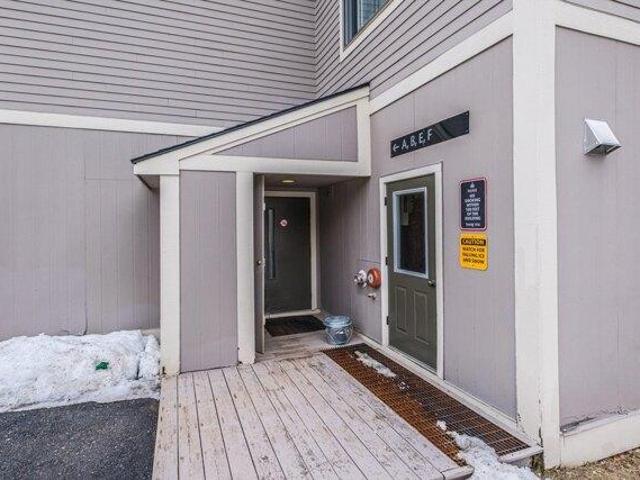 condo with 1 bedroom, Newry ME ES105239535