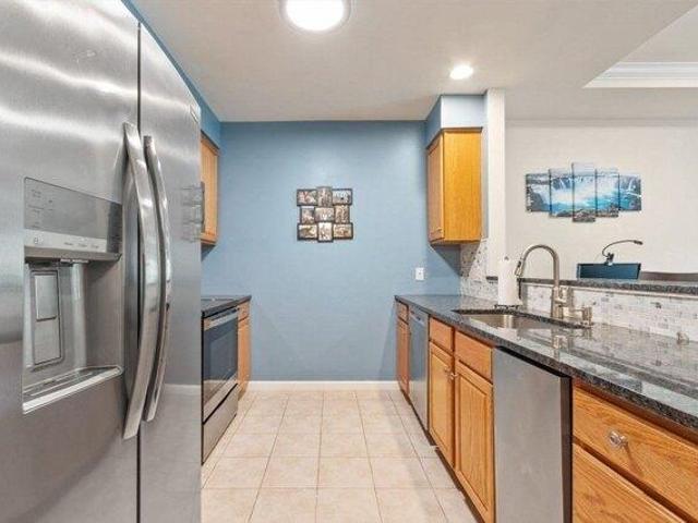 condo with 1 bedroom, North Andover MA ES104408342