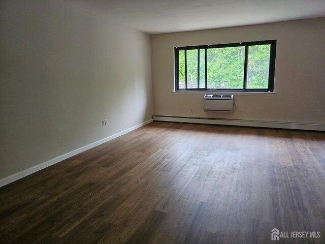 condo with 1 bedroom, North Plainfield NJ ES104853455