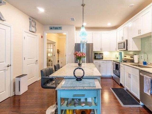 condo with 1 bedroom, North Reading MA ES105438808
