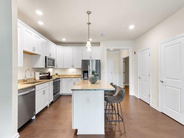 condo with 1 bedroom, North Reading MA ES105474498