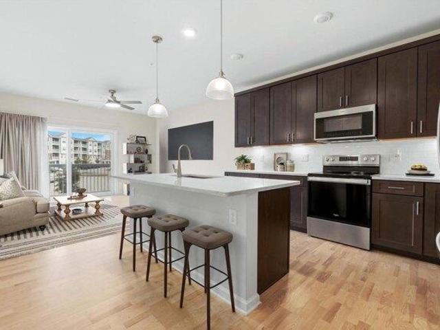 condo with 1 bedroom, North Reading MA ES105498302