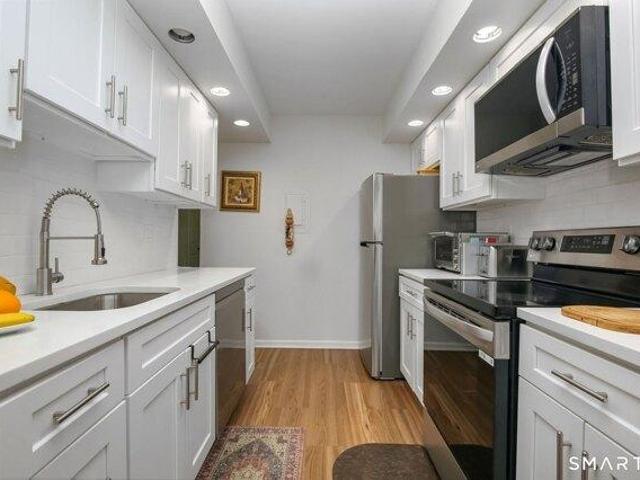 condo with 1 bedroom, Norwalk CT ES104832872