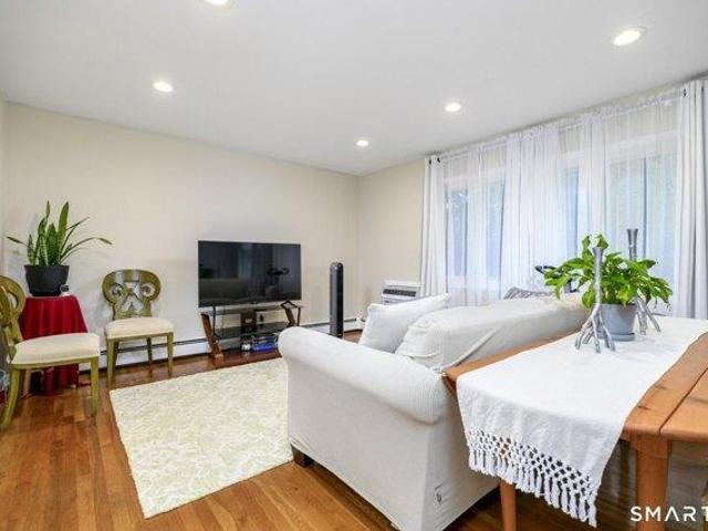 condo with 1 bedroom, Norwalk CT ES105588630