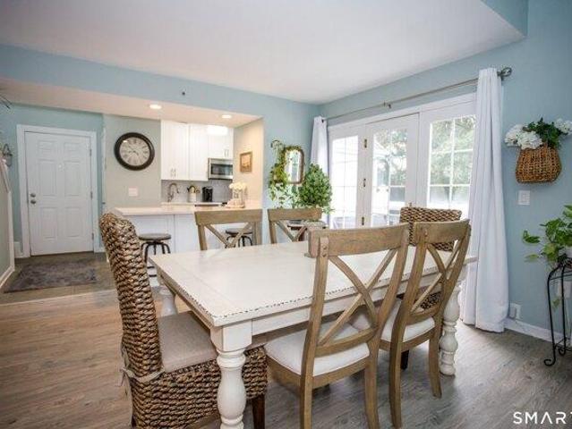 condo with 1 bedroom, Norwich CT ES105650779
