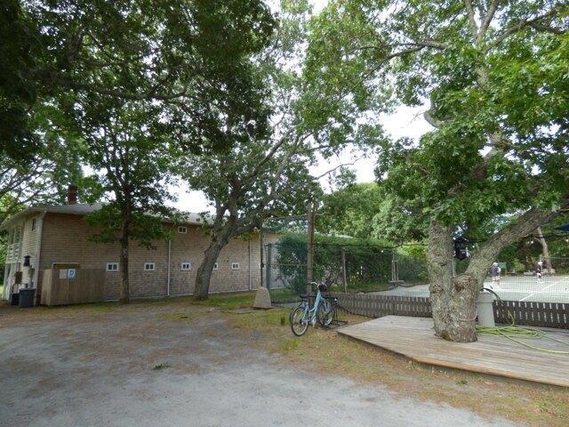 condo with 1 bedroom, Oak Bluffs MA ES105402912