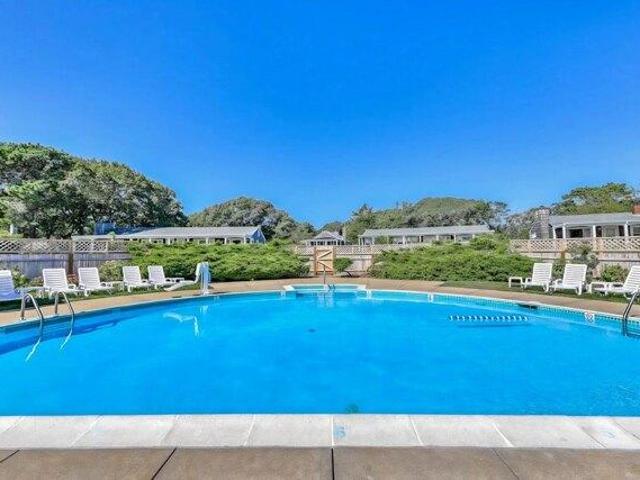 condo with 1 bedroom, Oak Bluffs MA ES105475729