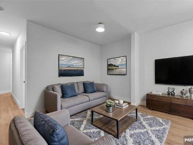 condo with 1 bedroom, Orange NJ ES105574657