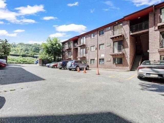 condo with 1 bedroom, Paterson NJ ES105277969