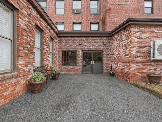 condo with 1 bedroom, Peabody MA ES105493996