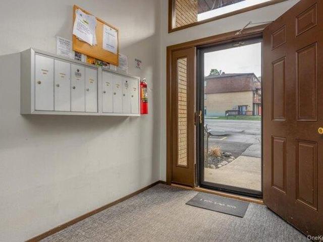 condo with 1 bedroom, Pomona NY ES105276414