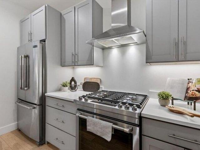condo with 1 bedroom, Portland ME ES105614539