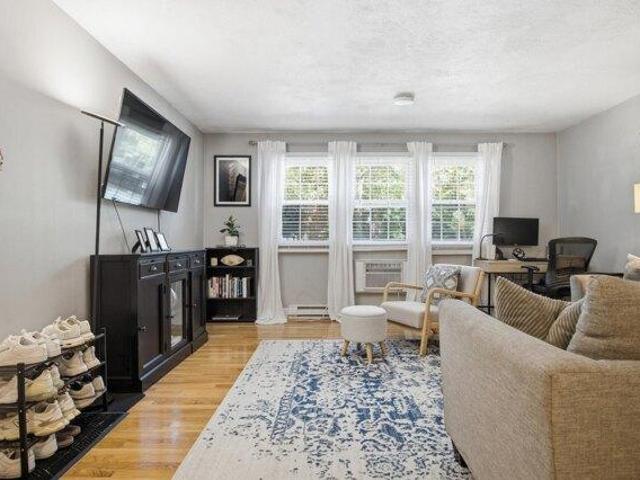 condo with 1 bedroom, Plymouth MA ES105681350