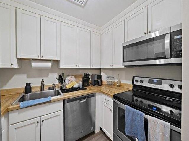 condo with 1 bedroom, Quincy MA ES104298941