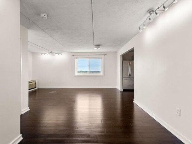 condo with 1 bedroom, Quincy MA ES105417141